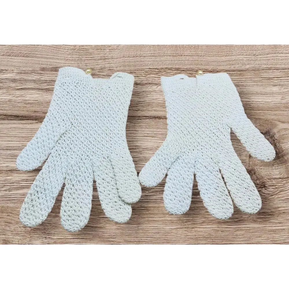 Vintage Hand crocheted Ivory Gloves Size Small/Medium 7” x 5” Button Closure